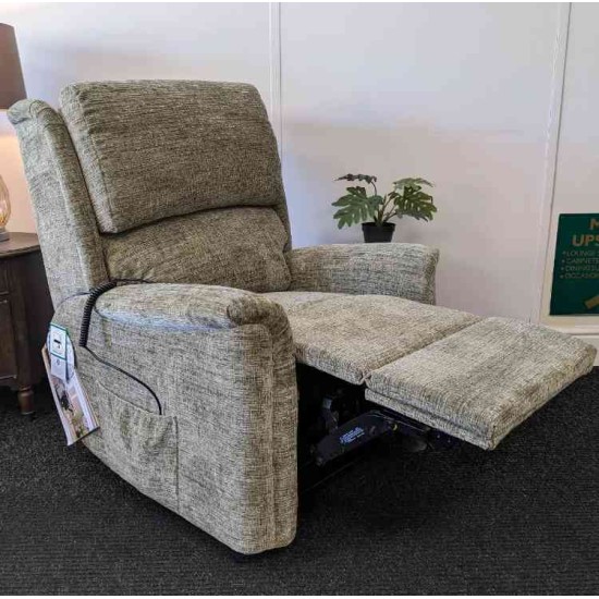 SHOWROOM CLEARANCE ITEM - RISER RECLINER - Celebrity Farndon Standard Triple Motor Cloud Zero Lift and Tilt Recliner SHOWROOM CLEARANCE ITEM - RISER RECLINER - Celebrity Farndon Standard Triple Motor Cloud Zero Lift and Tilt Recliner