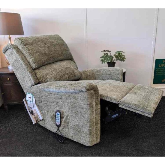 SHOWROOM CLEARANCE ITEM - RISER RECLINER - Celebrity Farndon Standard Triple Motor Cloud Zero Lift and Tilt Recliner SHOWROOM CLEARANCE ITEM - RISER RECLINER - Celebrity Farndon Standard Triple Motor Cloud Zero Lift and Tilt Recliner